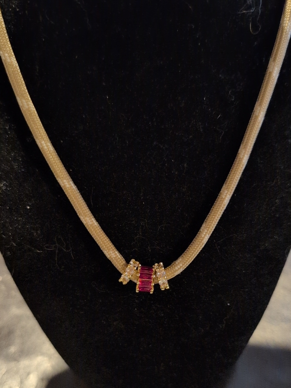 Elegant ParaCord Necklace with Removable Pendants
